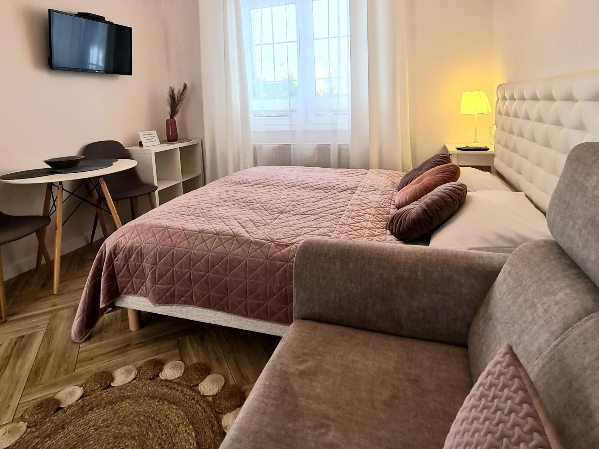 Apartamenty "La Villa" Z Klimatyzacja, Ogrodem, Parkingiem, Blisko Centrum Kudowa-Zdrój Eksteriør bilde
